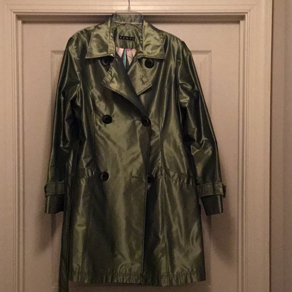 PENTA Green Silkish Jacket with Sleeveless Blouse - Picture 1 of 8
